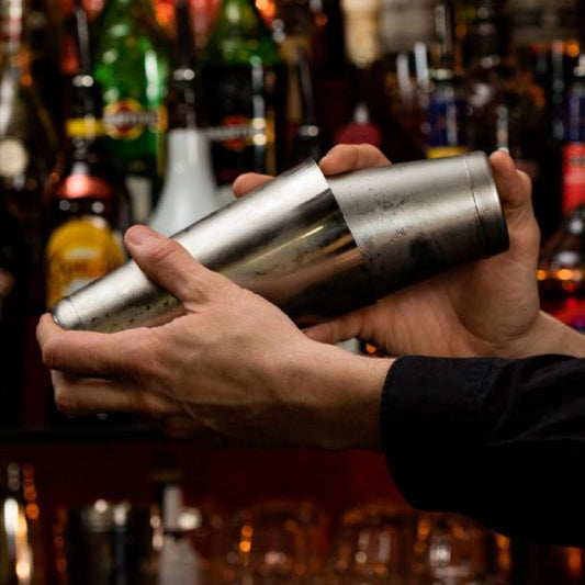 Cómo usar la coctelera Boston paso a paso